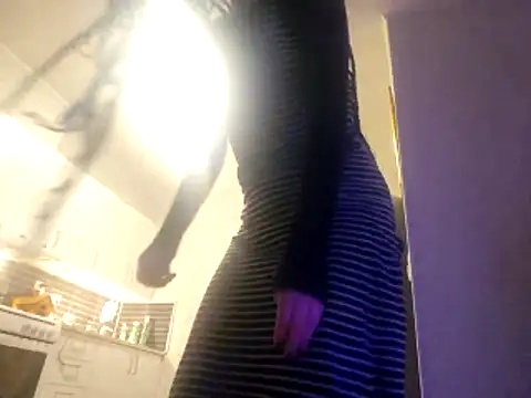 shyhornymommy online show from 04/15/26, 10:43