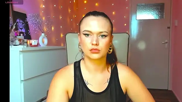 SweetLikaaa online show from 06/05/26, 04:13