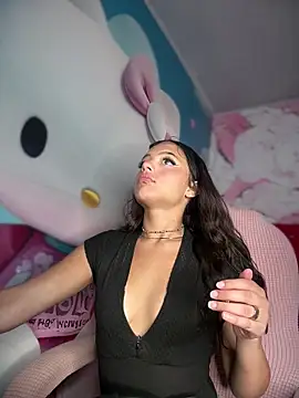 Snapshot of Abby--18 chatting on 04/15/26, 02:35 Abby--18 online show from 04/15/26, 02:35