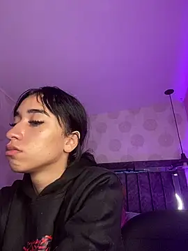 Alahia pink  online show from 04/18/26, 03:54