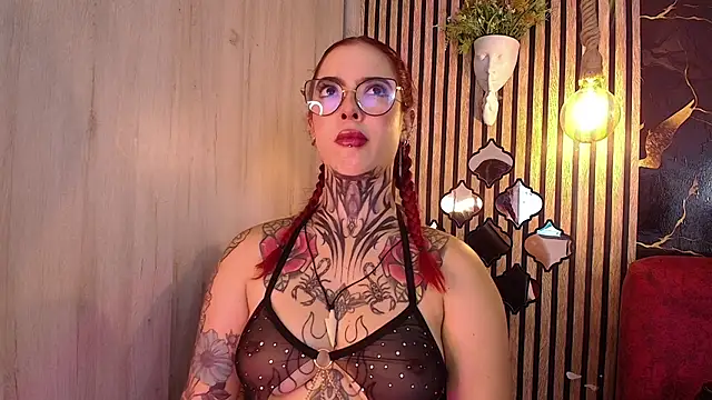Snapshot of Atenea_Red chatting on 06/15/26, 09:39 Atenea Red online show from 06/15/26, 09:39