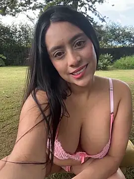 JuliettaGmz online show from 04/25/26, 03:09