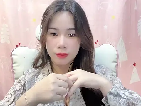Luna3579 online show from 04/27/26, 04:21