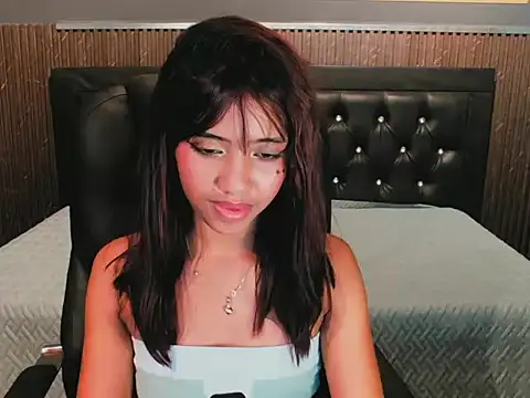 Zafiro Bluex online show from 04/13/26, 11:54