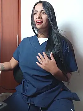 DaniellaGiraldo online show from 05/12/26, 02:03