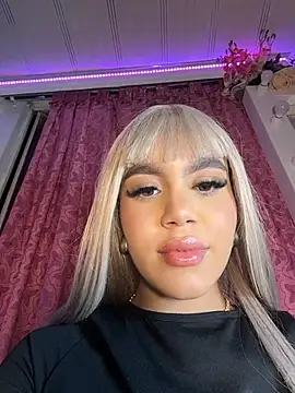 Tyra malkovaa online show from 05/06/26, 03:57