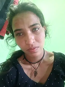 Snapshot of Priya7579 chatting on 04/20/26, 02:47 Priya7579 online show from 04/20/26, 02:47