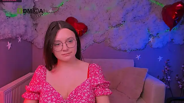 Snapshot of nymira chatting on 07/14/26, 02:16 nymira online show from 07/14/26, 02:16