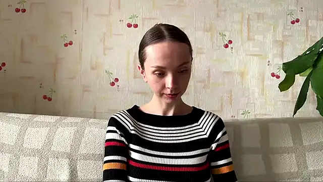 AdriannaBill online show from 04/24/26, 03:03