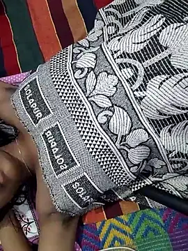 Snapshot of Priya_bby_01 chatting on 05/11/26, 08:17 Priya bby 01 online show from 05/11/26, 08:17