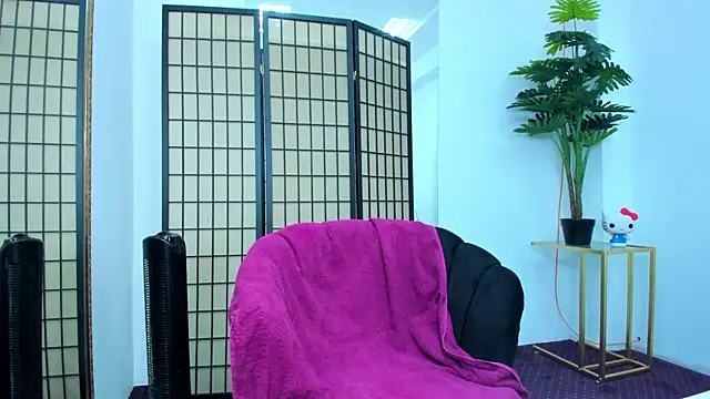 MissVelouraX online show from 06/25/26, 04:56