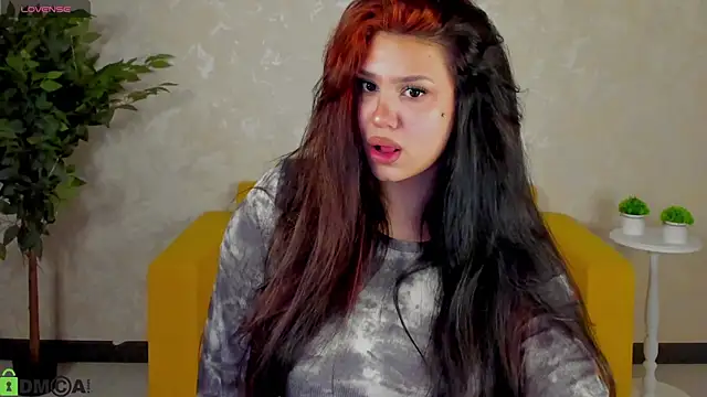 Snapshot of nicolewoss chatting on 04/21/26, 04:19 nicolewoss online show from 04/21/26, 04:19