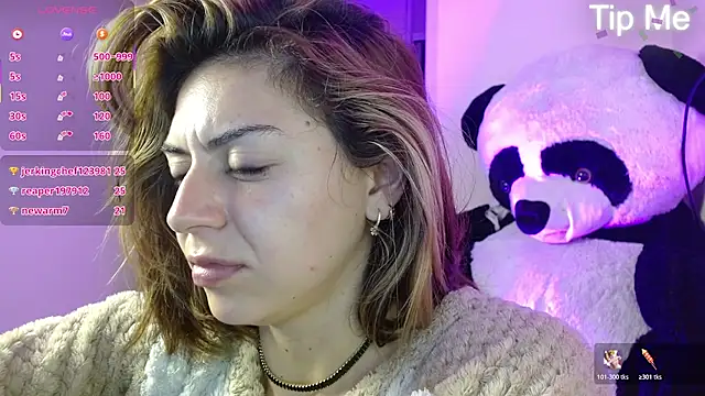 Snapshot of aprildumont chatting on 05/01/26, 10:31 aprildumont online show from 05/01/26, 10:31