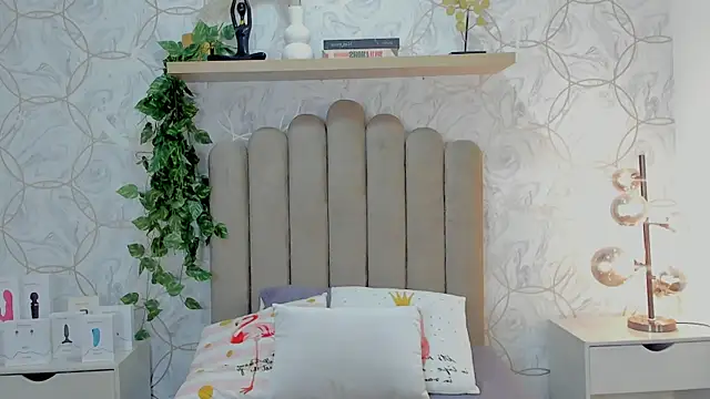 katherine glow online show from 06/29/26, 07:14