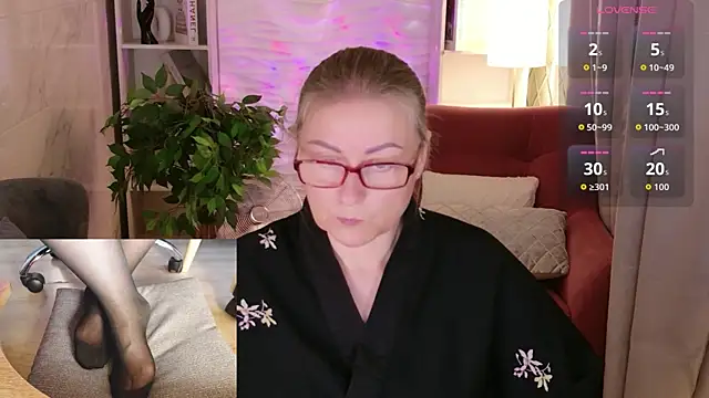 Snapshot of Alexandra_Kind chatting on 07/07/26, 01:48 Alexandra Kind online show from 07/07/26, 01:48