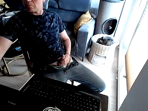 KoneserZmyslow online show from 06/15/26, 11:34