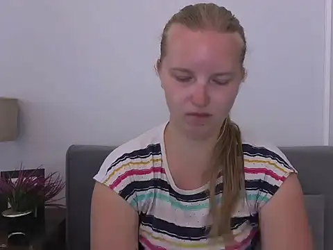 RoseTeacherX online show from 07/01/26, 07:32