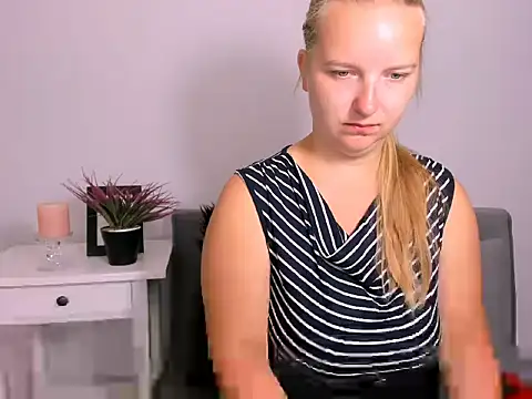 RoseTeacherX online show from 07/20/26, 06:17