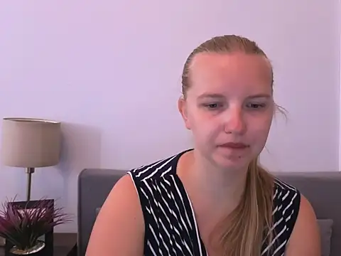 RoseTeacherX online show from 07/21/26, 07:43