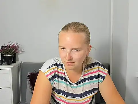 RoseTeacherX online show from 07/30/26, 05:12