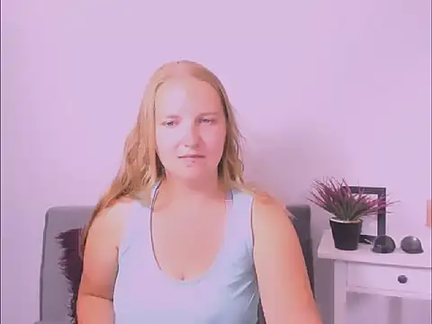 RoseTeacherX online show from 08/03/26, 05:06