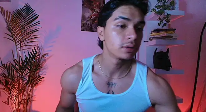 Snapshot of andyypalmer_ chatting on 06/18/26, 05:41 andyypalmer online show from 06/18/26, 05:41