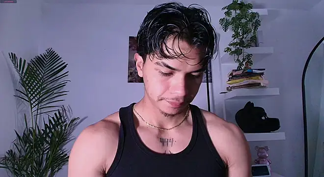 Snapshot of andyypalmer_ chatting on 06/23/26, 05:38 andyypalmer online show from 06/23/26, 05:38