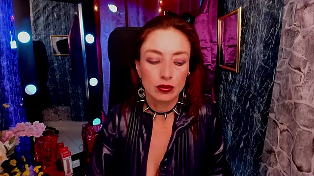 Snapshot of Queenscarlettsecret chatting on 04/25/26, 07:55 Queenscarlettsecret online show from 04/25/26, 07:55