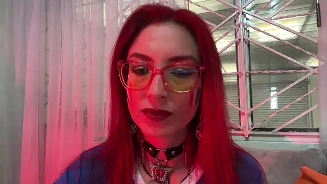 Snapshot of Queenscarlettsecret chatting on 07/09/26, 02:54 Queenscarlettsecret online show from 07/09/26, 02:54