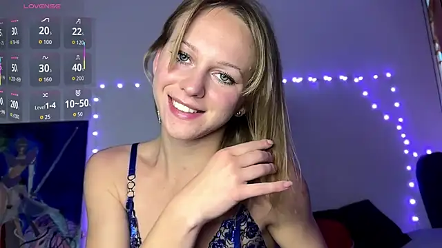 Snapshot of EllisQuinn chatting on 05/01/26, 04:06 EllisQuinn online show from 05/01/26, 04:06