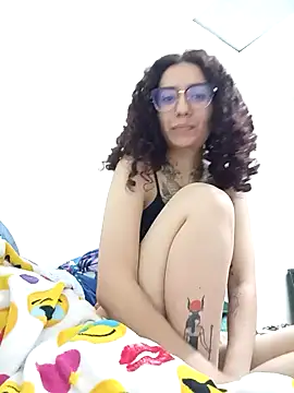 Aura Phone online show from 04/20/26, 04:15