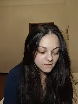Snapshot of _Mikky_lil_ chatting on 07/04/26, 08:15 Mikky lil online show from 07/04/26, 08:15