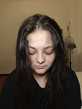 Snapshot of _Mikky_lil_ chatting on 07/07/26, 08:57 Mikky lil online show from 07/07/26, 08:57