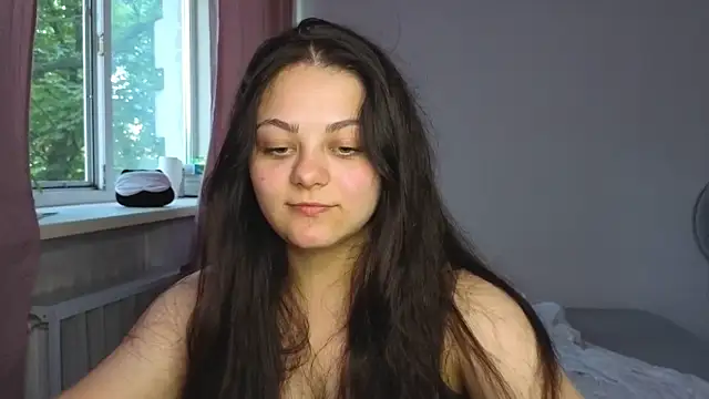 Snapshot of _Mikky_lil_ chatting on 07/18/26, 05:17 Mikky lil online show from 07/18/26, 05:17