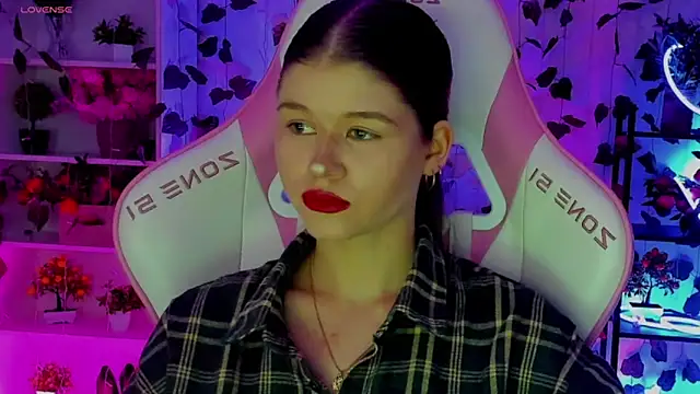 alice tails online show from 04/14/26, 09:54