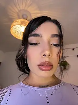 milasantana  online show from 06/30/26, 10:22