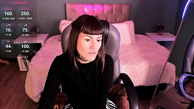 Kim Jeins666  online show from 05/25/26, 01:06