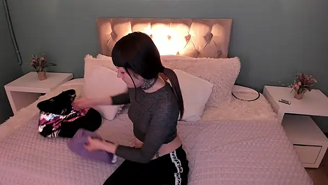 Kim Jeins666  online show from 05/27/26, 12:46
