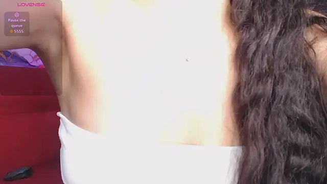 Snapshot of Rouse_benbett chatting on 05/06/26, 12:43 Rouse benbett online show from 05/06/26, 12:43