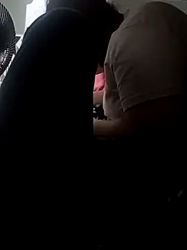 YilingAndAlan online show from 04/18/26, 04:49