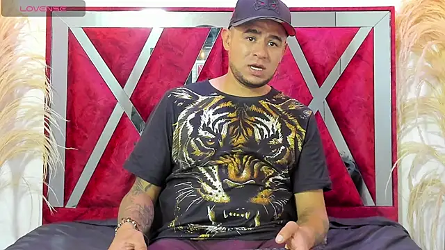 Nickk 21  online show from 04/21/26, 01:39