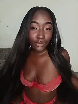 Snapshot of KaleaEbony chatting on 04/18/26, 04:16 KaleaEbony online show from 04/18/26, 04:16