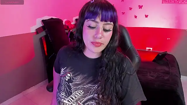 Snapshot of Cataleya_Blare chatting on 06/20/26, 02:58 Cataleya Blare online show from 06/20/26, 02:58