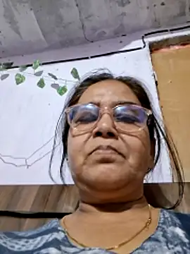Snapshot of Shalini3456 chatting on 04/24/26, 08:28 Shalini3456 online show from 04/24/26, 08:28
