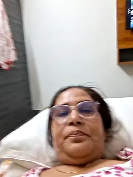 Snapshot of Shalini3456 chatting on 05/17/26, 02:24 Shalini3456 online show from 05/17/26, 02:24