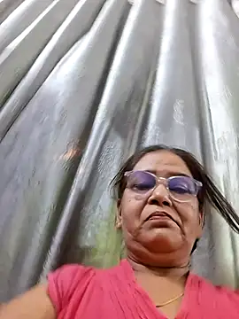 Snapshot of Shalini3456 chatting on 05/19/26, 09:04 Shalini3456 online show from 05/19/26, 09:04