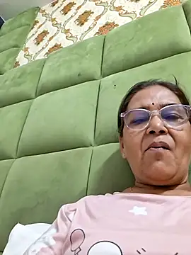 Snapshot of Shalini3456 chatting on 05/21/26, 10:00 Shalini3456 online show from 05/21/26, 10:00