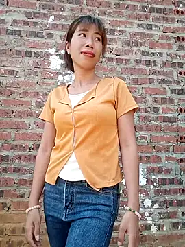 Elena Mia online show from 05/16/26, 12:18