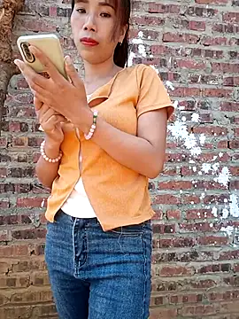 Elena Mia online show from 05/16/26, 12:51
