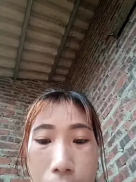 Elena Mia online show from 05/20/26, 10:49